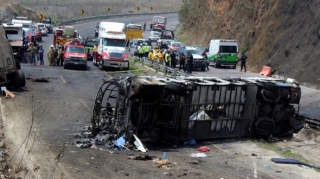 Meksikada zəncivari qəza olub - ölən və yaralananlar var 