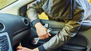 Bakıda 5 avtomobildən oğurluq edilib 