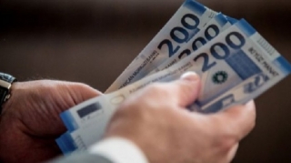 Bakıda orta aylıq əməkhaqqı 980 manata yaxınlaşıb 