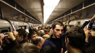 İnterval iki dəqiqə olduğu halda pik saatlarda qatarların gecikməsinə səbəb nədir? - AÇIQLAMA 