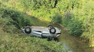 Cəlilabadda avtomobil aşdı - Xəsarət alanlar var   - YENİLƏNİB