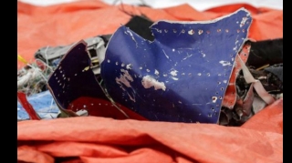 İndoneziyada qəzaya uğramış təyyarənin axtarışları dayandırılıb