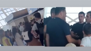 Bakı-Bodrum reysində yaşanan gecikmə problem yaradıb  - VİDEO