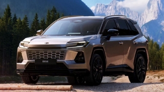 Tamamilə Yeni RAV4 – Hər macərada daha möhkəm və daha rahat - FOTO