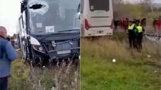 Rusiyada Ukraynadakı müharibəyə yollanan çağırışçıların avtobusu qəzaya düşdü  - VİDEO