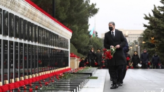 DİN rəhbərliyi şəhidləri ziyarət etdi  - FOTO