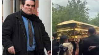 Qızıl tabutla basdırıldı - FOTO 