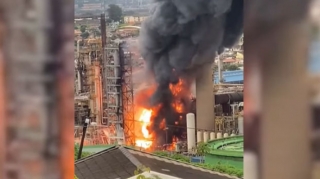 Neft şirkətinin zavodunda partlayış  - VİDEO