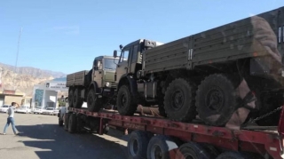 “İran Ermənistana silah-sursat daşımaqla məşğuldur”