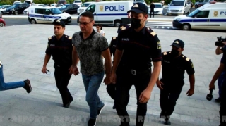 Eldəniz Səlimovun məhkəməsi keçirilir