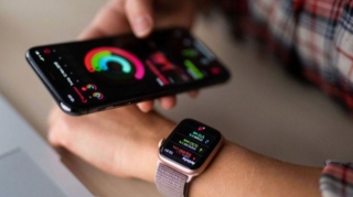 В iPhone и Apple Watch  появятся новые функции для глухих и слепых