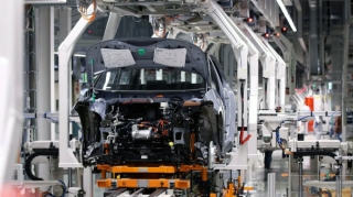 Немецкий автопром начал масштабные сокращения из-за Китая - FT 