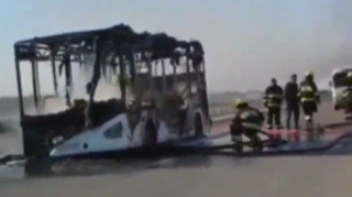 Bakıda avtobus yanıb külə döndü  - VİDEO