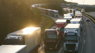 Ekspert koronavirusun beynəlxalq avtomobil yükdaşımalarına təsirlərini açıqladı