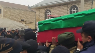 Kəlbəcərdə minaya düşərək şəhid olan hərbçi ilə vida mərasimi keçirilir 