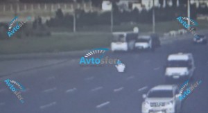 Avtobusla "Qazel" toqquşdu: səbəb isə "Mercedes" oldu - REAL VİDEO