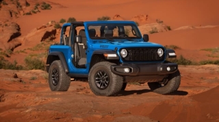 "Jeep" ikiqapılı Wrangler modelini 35 düymlük şinlər ilə təchiz etməyə başlayıb     