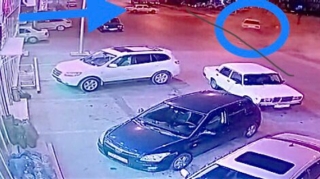 Qaçılmaz qəzanın qurbanı olan “Toyota” “VAZ-2107” ilə toqquşdu  - VİDEO