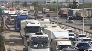 Yolun çökməsi uzun tıxac yaratdı - VİDEO 