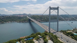 İstanbul boğazı müvəqqəti bağlanıb 
