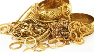 Sulutəpədə evlərdən 10 min manatlıq qızıl-zinət əşyaları oğurlanıb 