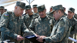 Zakir Həsənov hərbi hissələrdə görülən işlərlə tanış oldu - FOTOLAR 