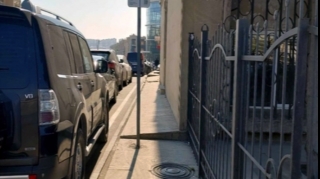 Эксперт призывает решить проблему тротуаров на проспекте Зии Буниятова в Баку - ФОТО
