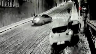 Salonunda körpə uşaq olan maşın sürüşdü və...– ANBAAN VİDEO 