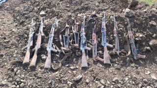В Ханкенди обнаружено 43 автомата, 3 пистолета, 8 винтовок - ФОТО 