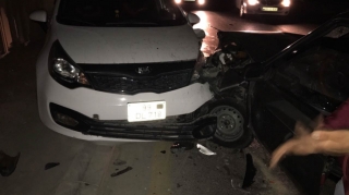 Bakıda "Lada" və "KİA" idarəetmədən çıxaraq qəzaya uğradı, 3 yaralı - FOTO 