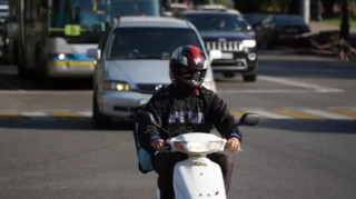 Ona irad bildirən qadını itələyib qaçdı, həbs olundu 