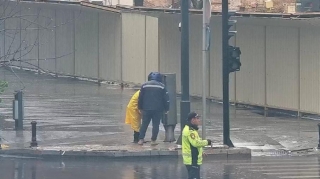 NİİM işıqforlarla bağlı hərəkət iştirakçılarına müraciət etdi - FOTOLAR