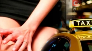 Sürücü taksisində yuxuya gedən sərnişini zorladı