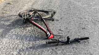 Yevlaxda avtomobil velosipedçini vuraraq öldürüb 