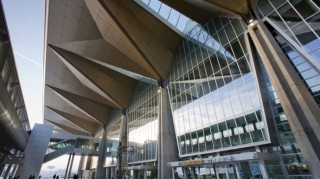 Sankt-Peterburqda çox sayda uçuş ləğv edildi 