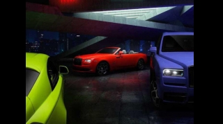 "Rolls-Royce"  neon rənginə boyanmış üç modeli təklif edir  - FOTO