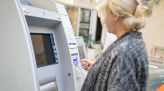 Pensiya yaşı ən yüksək səviyyəyə qaldırıldı