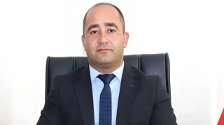 Azərbaycanda deputat tanıdığı qadının ərindən pəncərədən tullanmaqla qaçıbmış - TƏFƏRRÜAT 