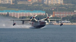 Ukrayna ilk dəfə Krımda Rusiyanın amfibiya təyyarələrini vurdu - VİDEO