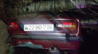 Goranboyda avtomobil aşıb, xəsarət alanlar var 