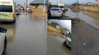 Территория новой школы затоплена после дождя - ВИДЕО