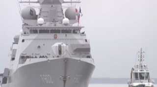 NATO-nun hərbi gəmiləri Baltik dənizinə daxil oldu - VİDEO 