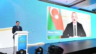 Bir qrup media nümayəndəsinə yubiley medalı təqdim olundu - FOTO 