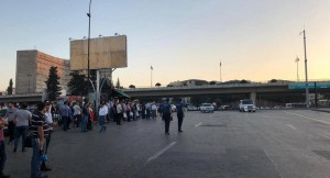 Metro çıxışlarında qanunsuz parklanmaya qarşı mübarizə aparılır - FOTO