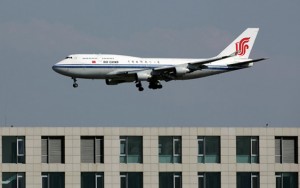 Pilot siqaret çəkdi, təyyarə düşməyə başladı - Təhlükəli anlar