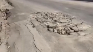 ️Sabunçu körpüsündə yol çökdü - VİDEO 