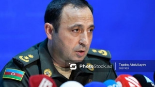 Müdafiə Nazirliyində brifinq keçirilir + CANLI YAYIM  