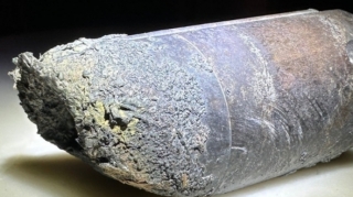 Evə düşən sirli “kosmik obyekti” araşdırılır