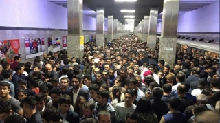 Bakı metrosunda sıxlıq yarandı 