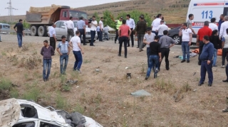 Yevlaxda avtomobil aşıb, bir ailənin 3 üzvü yaralanıb 